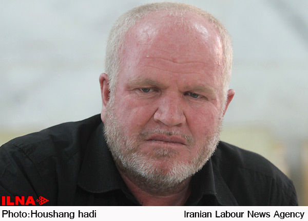 نشانه همدلی دولت با کارگران، جلوگیری از ورود کالاهای مشابه داخلی است