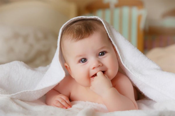 حوله نوزاد را چگونه بشوییم؟