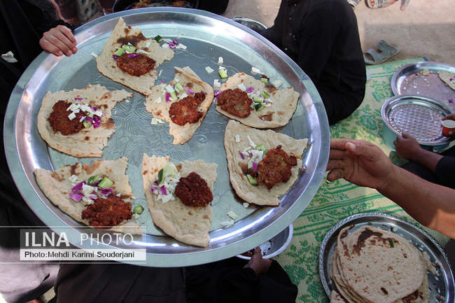 پیاده روی زائران اربعین از مسیر طریق العلما