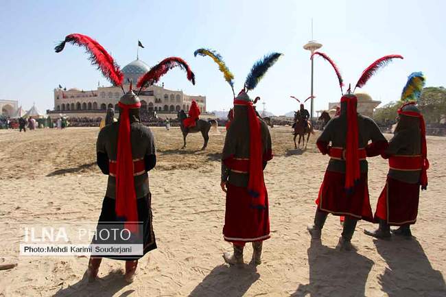 مقتل خوانی و نمایش همزمان تعزیه در امامزاده شاه کرم اصفهان 