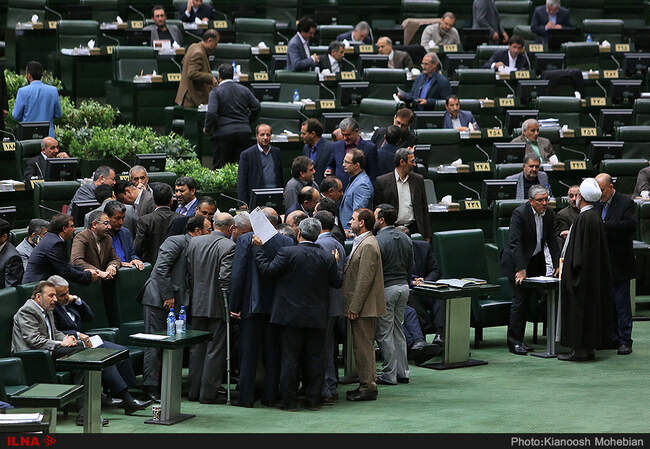 گزارش تصویری از حواشی تقدیم لایحه بودجه ۹۷ با همراهی مردان اقتصادی دولت