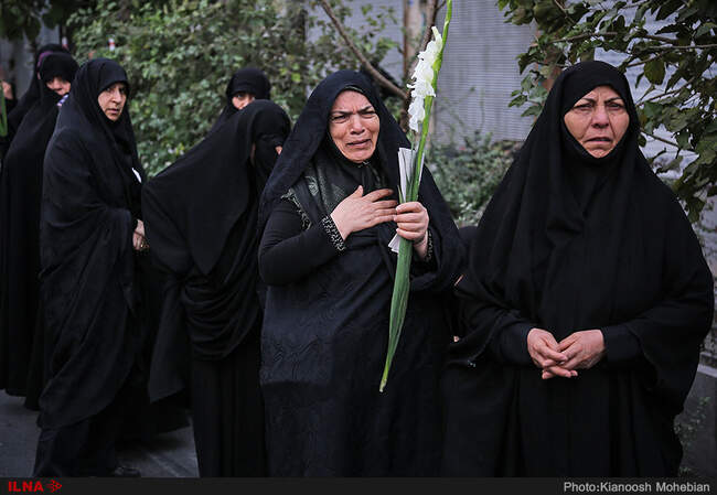 مراسم تشییع پیکر ۵۴ شهید دفاع مقدس ناجا از مقابل دانشگاه تهران