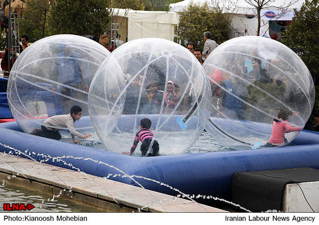 جشنواره نوروزی برج میلاد تهران