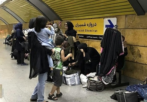 بلایی که قطعی اینترنت بر سر کسب و کارها آورد / افزایش دستفروشی زنان با قطعی اینترنت 2