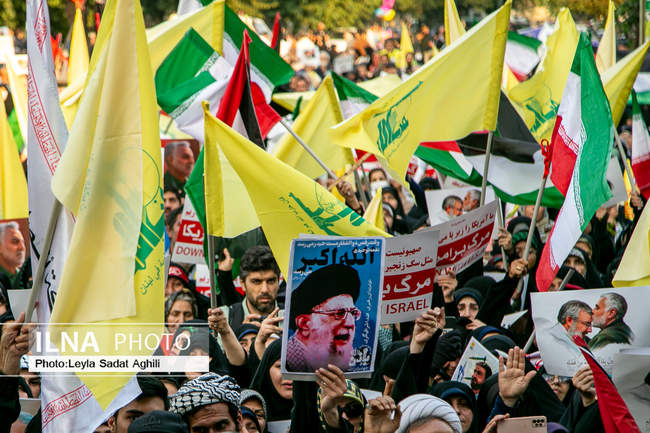 تجمع خانوادگی دختران مقاومت