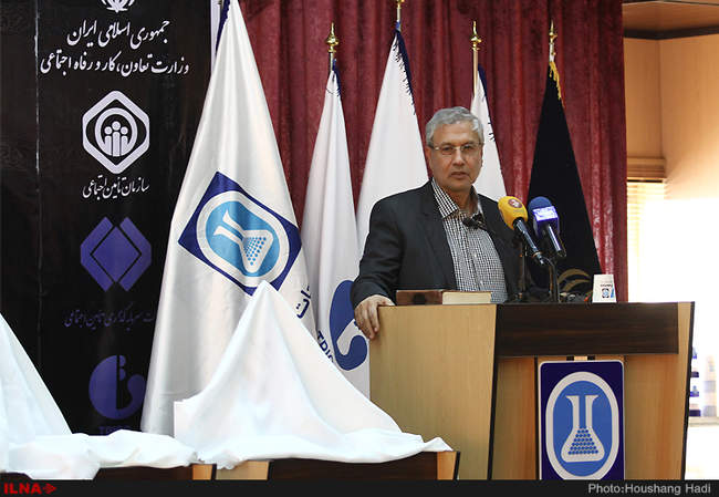 مراسم رونمایی از ۱۴ داروی جدید در کارخانجات دارویی داروپخش با حضور ع�