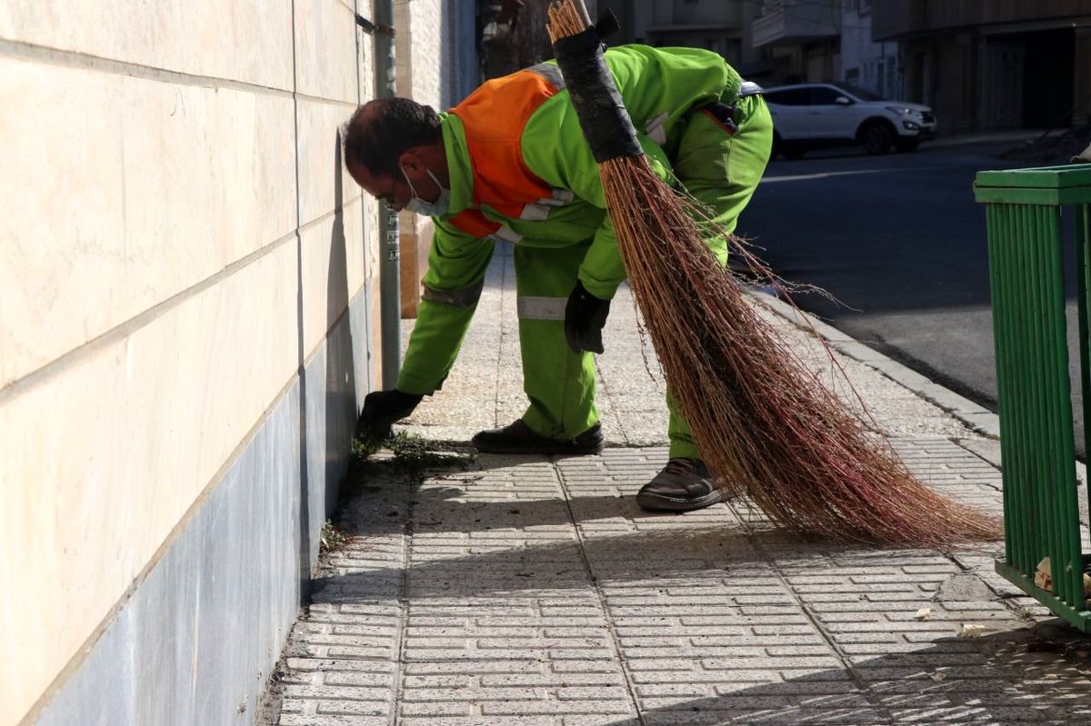 شهر تکانی پاکبانان ارومیه آغاز شد