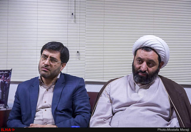 بازدید اعضای شورای شهر قم از نمایشگاه لوازم التحریر 