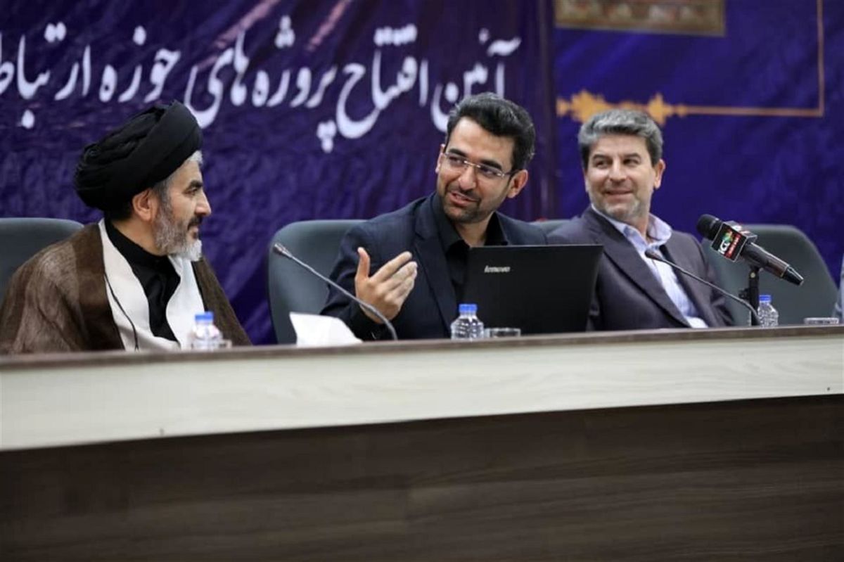 آذربایجان غربی به‌لحاظ توسعه کسب و کار و دریافت سهم بازار در کشور پنجم‌ است / افتتاح 5 پروژه بزرگ ارتباطی در آذربایجان غربی