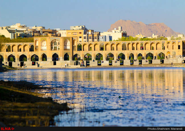 زاینده رود جاری شد