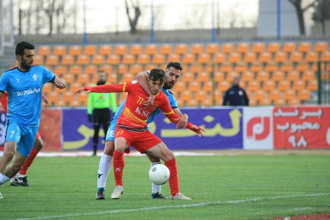 فرشاد احمدزاده