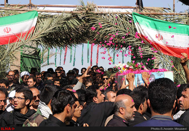 تشییع همرزم شهید چمران بر دستان عاشقان حسینی 
