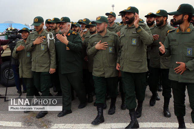 تشییع ۵ شهید گمنام دوران دفاع مقدس در تبریز