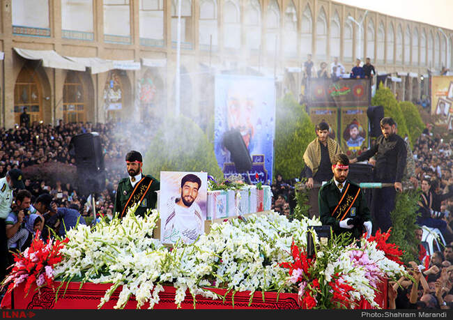 مراسم تشییع پیکر شهید حججی در میدان نقش جهان اصفهان‎