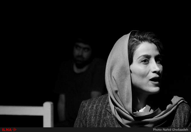 نمایش سندرم پای بیقرار در مشهد به روی صحنه رفت