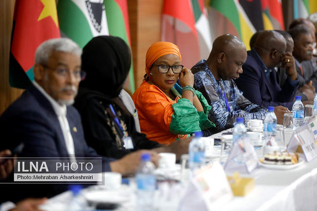 نشست معاون اول رئیس جمهور با روسای هیأت‌های اجلاس همکاری‌های ایران 