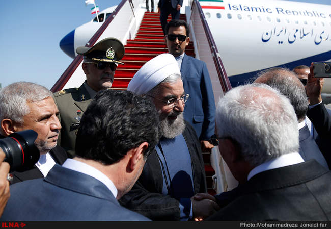 حسن روحانی رئیس جمهور کشورمان وارد باکو شد/2