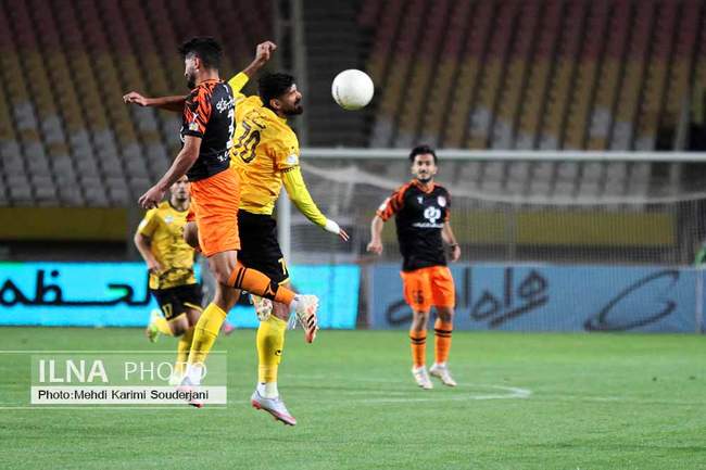 برد تیم فوتبال سپاهان  اصفهان برابر مس رفسنجان 