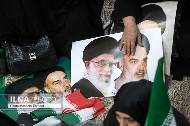 مراسم بزرگداشت 12 بهمن در حرم امام خمینی (س) 