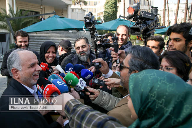 حاشیه جلسه هیات دولت - ۲۶ آذر