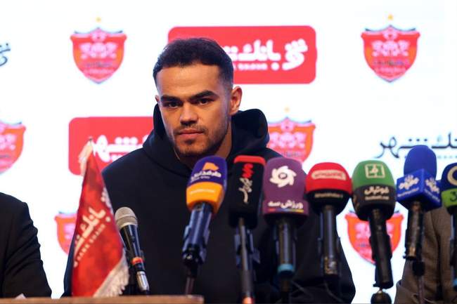 گزارش تصویری از تمدید قرارداد اورونوف با پرسپولیس