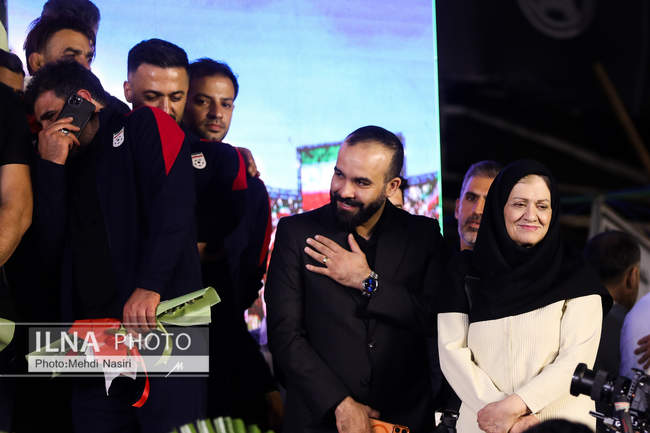گزارش تصویری بدرقه ملی‌پوشان در میدان انقلاب