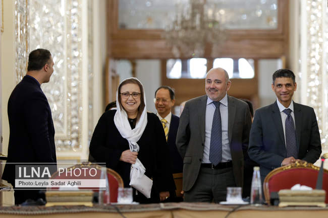 نشست وزیر امور خارجه با سفرا و نمایندگان خارجی مقیم تهران