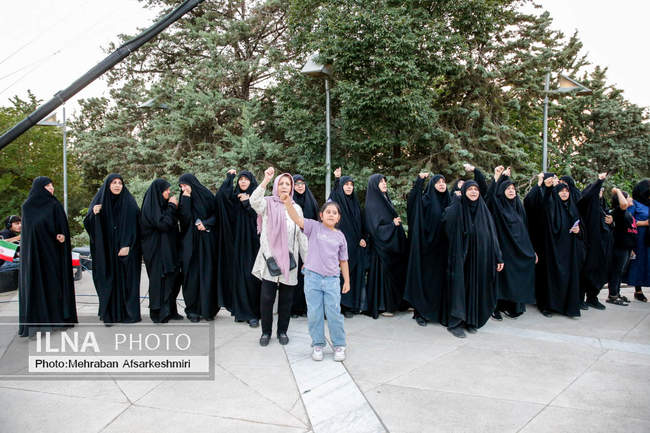 مراسم اهتزاز پرچم عزای حسینی - تهران