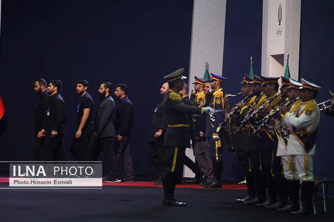 ادای احترام سران قوا و مسئولان نظام به پیکر آقای شهید ایران