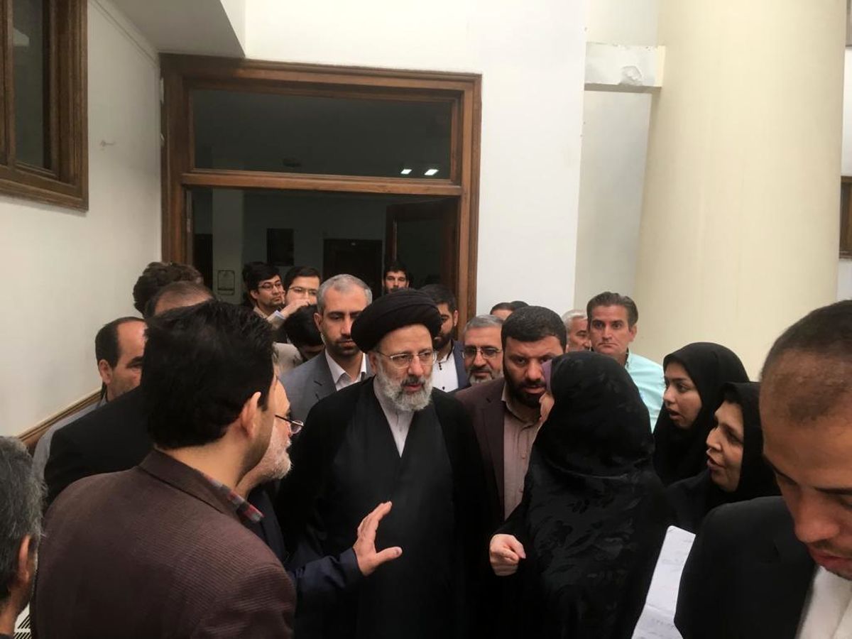 بازدید سرزده رئیس قوه قضاییه از دادسرای عمومی و انقلاب مشهد 
