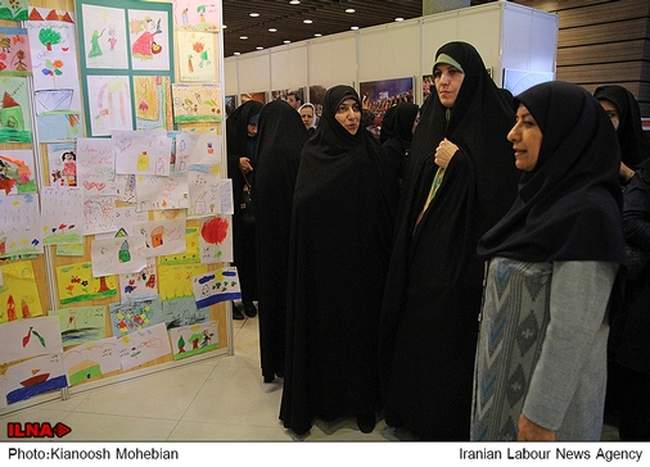 بازدید معاون رئیس جمهوری در امور زنان و خانواده از جشنواره ˝ تسنیم ˝