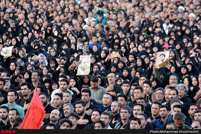 مراسم وداع با پیکر شهید حججی در حرم مطهر امام رضا (ع)
