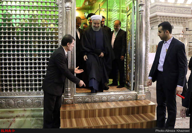 تجدید میثاق رئیس جمهور و اعضای هیئت دولت با آرمان های امام راحل