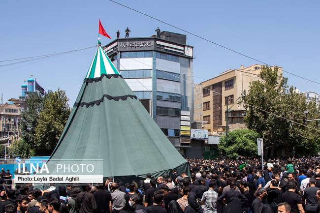 آئین خیمه سوزان ظهر عاشورا در بازار تهران