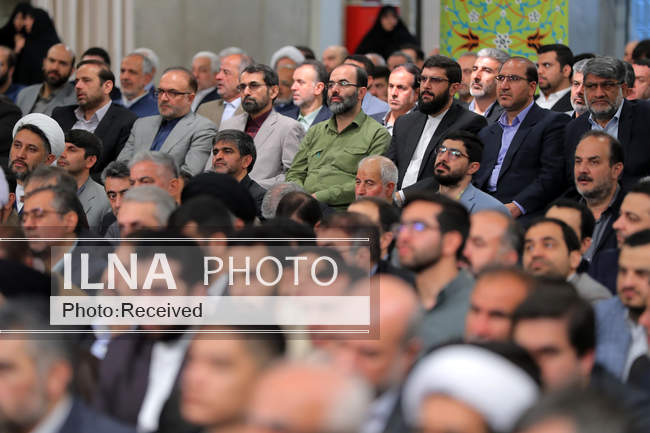 دیدار مسئولان نظام و سفرای کشورهای اسلامی با رهبر انقلاب