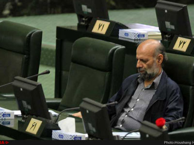 محجوب از توضیحات آوایی قانع شد