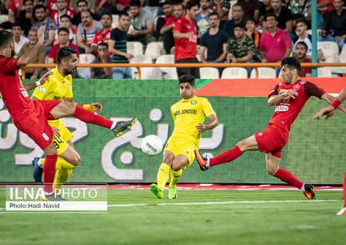 لیگ برتر خلیج فارس:پرسپولیس۱ - پارس جنوبی جم ۰