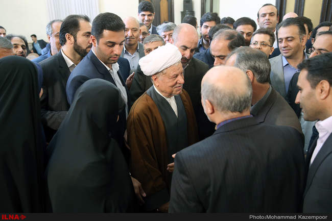 دیدار اعضای جبهه تدبیر و توسعه و فارغ‌التحصیلان معلول و مدیران آموز�