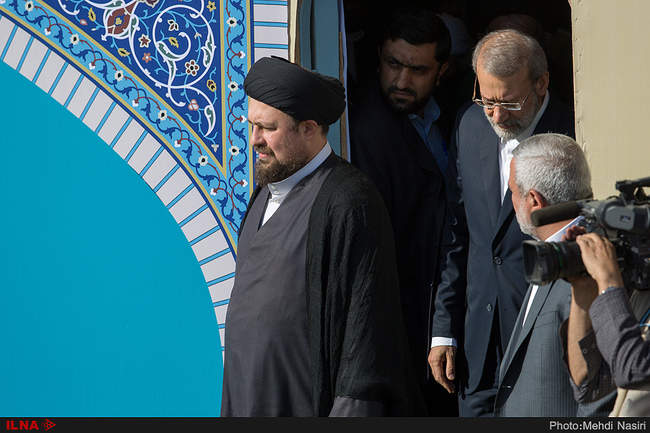 اقامه نماز عید فطر به امامت مقام معظم رهبری