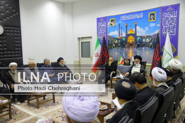 دیدار رئیس‌جمهور با علما و مراجع عظام در سفر به قم