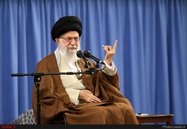 دیدار اعضای کنگره نقش شیعه درگسترش علوم اسلامی با رهبرانقلاب