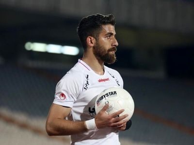 واکنش گزینه گل محمدی به حضور در پرسپولیس: فعلا سرباز شهرخودرو هستم