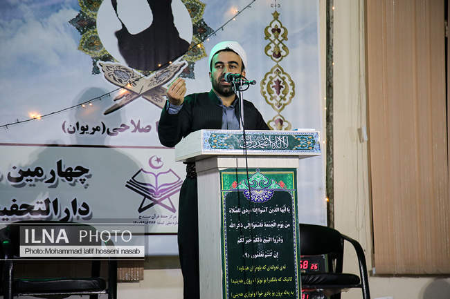  تجلیل از حافظان کل قرآن کریم در مسجد نبی شهرک پردیس سنندج 