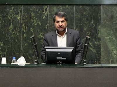 چرا وزارت اقتصاد در خصوص مجوزهای بی‌نام اقدام مؤثری انجام نداده است