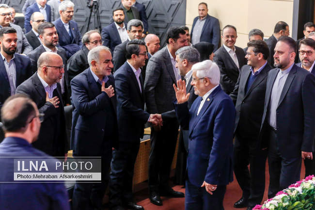 آیین نواختن زنگ آغاز معاملات