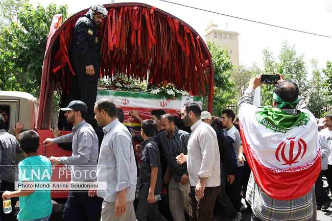 راهپیمایی خشم و نصر و تشییع شهدا در اصفهان