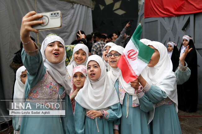  اجتماع دختران آرمانی
