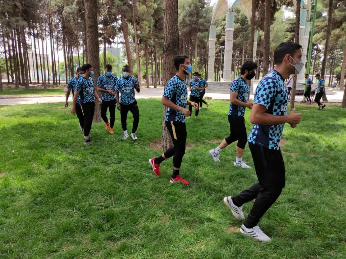 تمرینات سبک گل گهر پیش از دیدار با پارس جنوبی