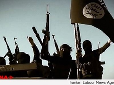 داعش زنانی که بدون محرم در موصل بیرون می‌آیند را سنگسار می‌کند