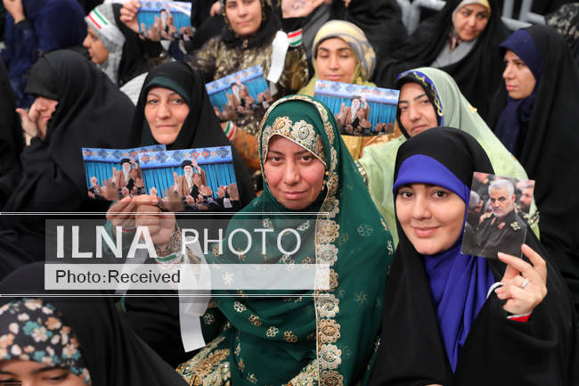  دیدار هزاران نفر از زنان و دختران با رهبر انقلاب 